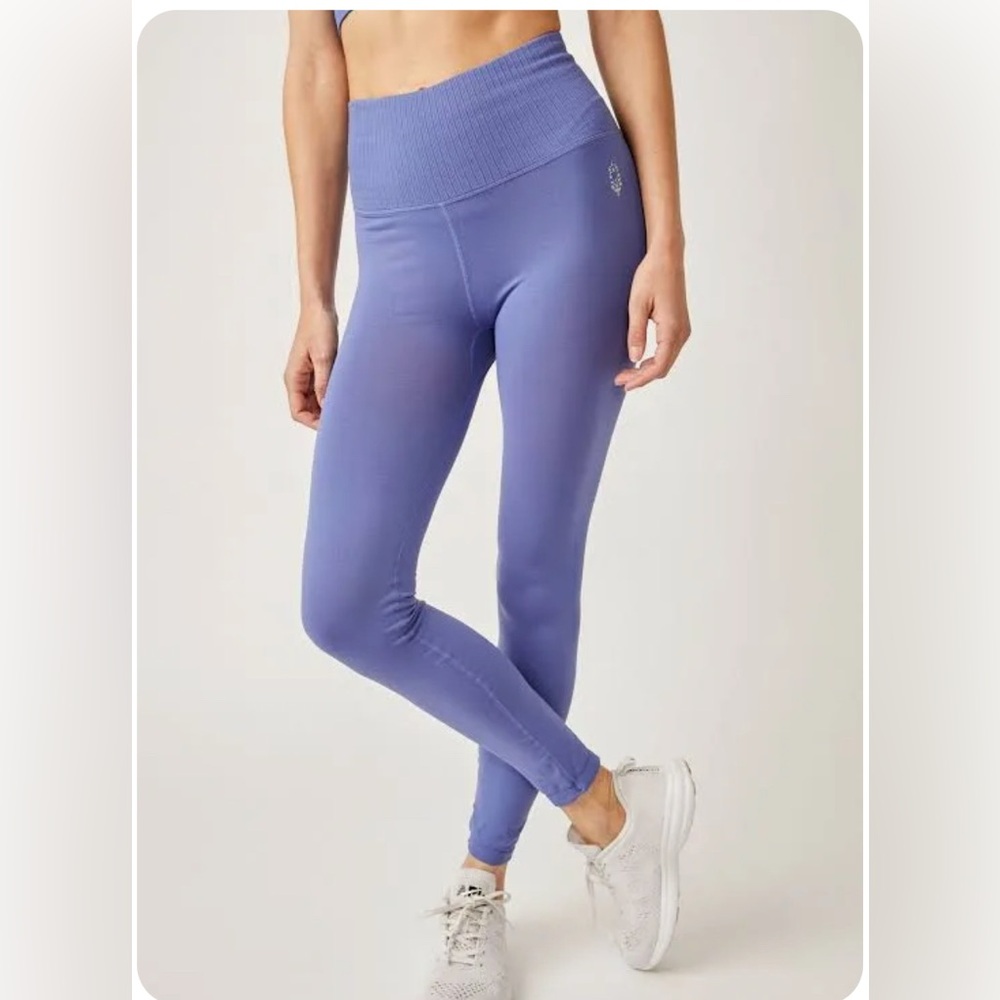 NWT Free People Movement Good Karma High-rise leggings Color mauve pink small